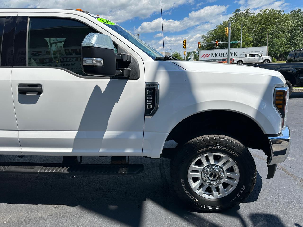 Ford F-250 SD XLT Crew Cab Short Bed 4WD 2019