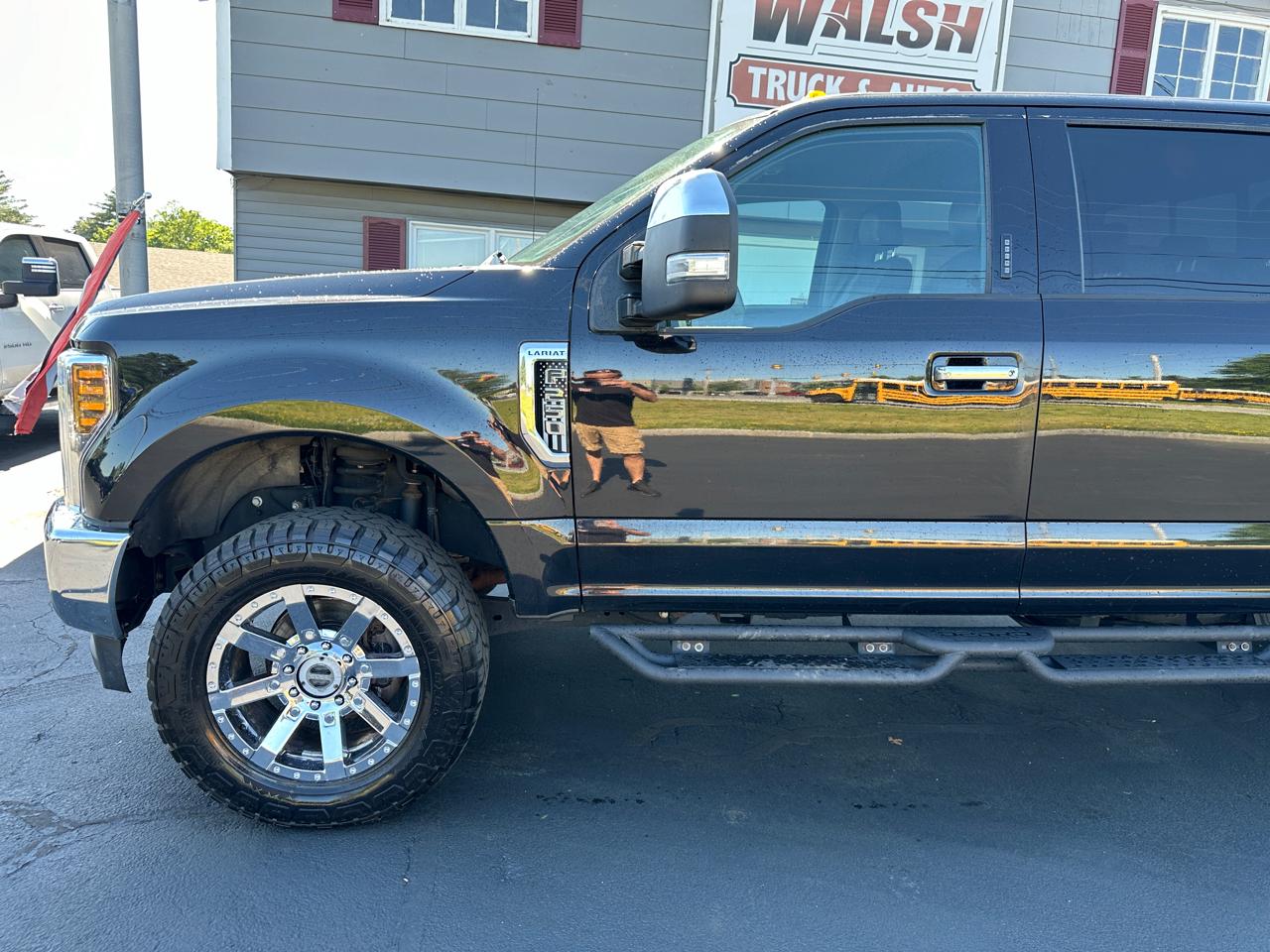 Ford F-250 SD Lariat Crew Cab 4WD 2019