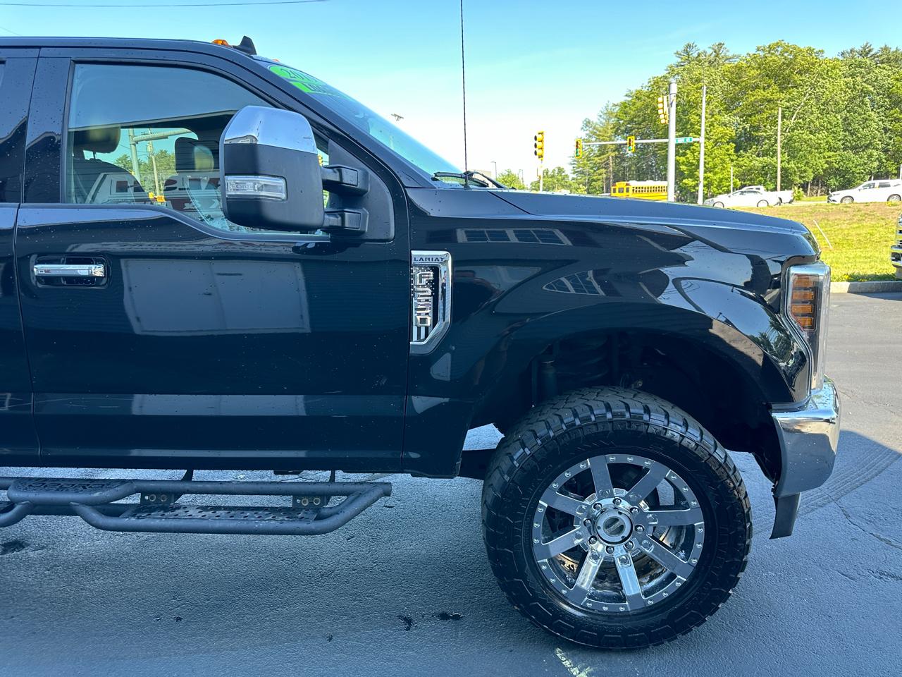 Ford F-250 SD Lariat Crew Cab 4WD 2019