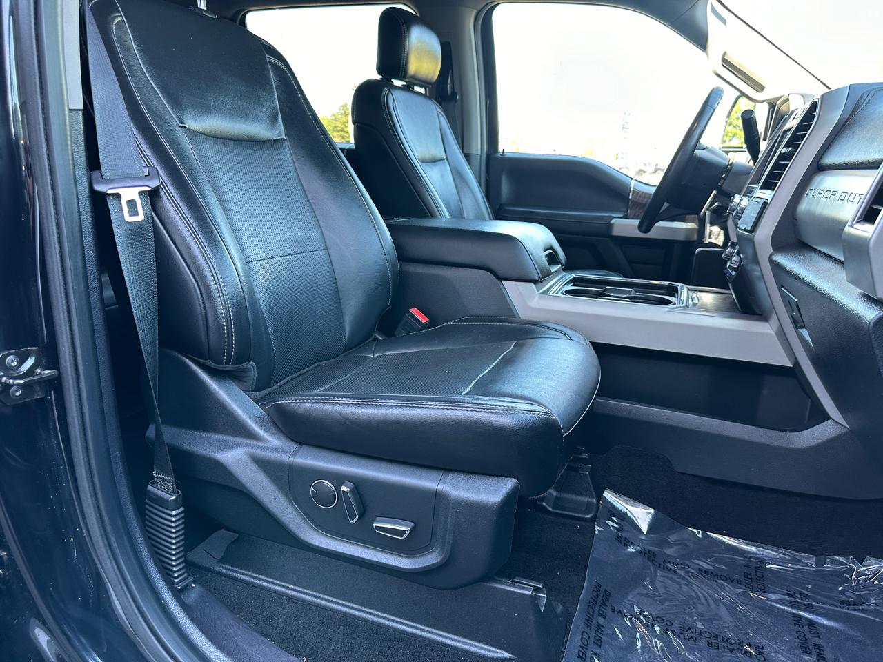 Ford F-250 SD Lariat Crew Cab 4WD 2019