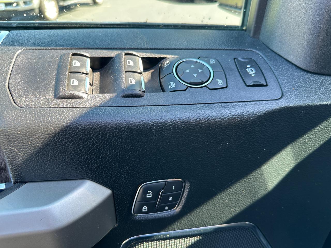 Ford F-250 SD Lariat Crew Cab 4WD 2019