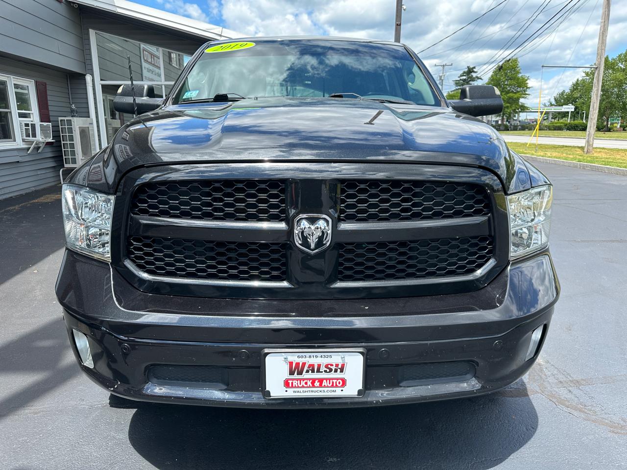RAM 1500 Classic Big Horn 4x4 Crew Cab 5'7" Box 2019
