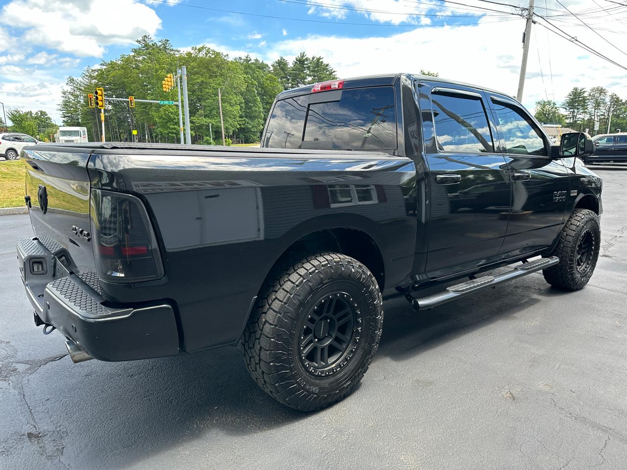 RAM 1500 Classic Big Horn 4x4 Crew Cab 5'7" Box 2019