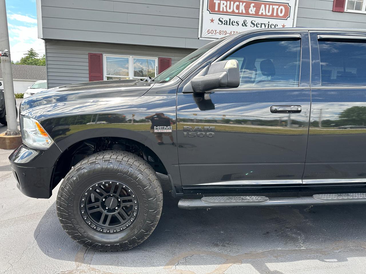 RAM 1500 Classic Big Horn 4x4 Crew Cab 5'7" Box 2019