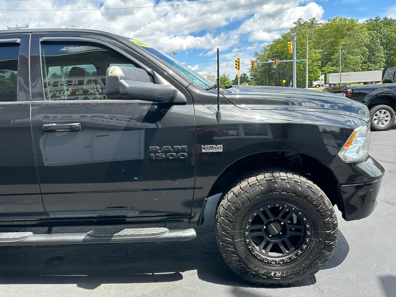 RAM 1500 Classic Big Horn 4x4 Crew Cab 5'7" Box 2019