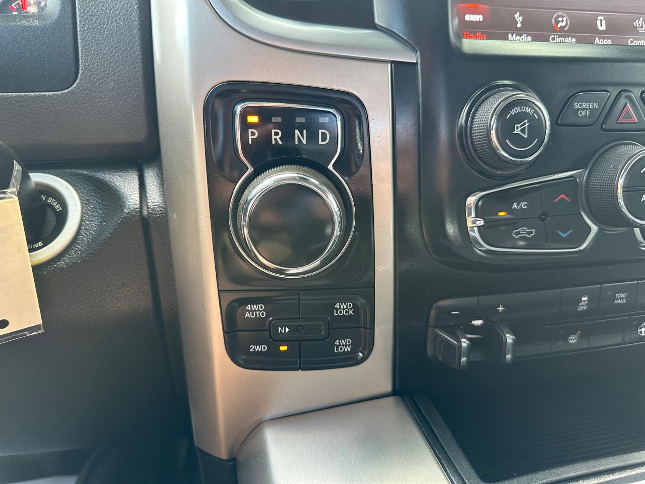RAM 1500 Classic Big Horn 4x4 Crew Cab 5'7" Box 2019