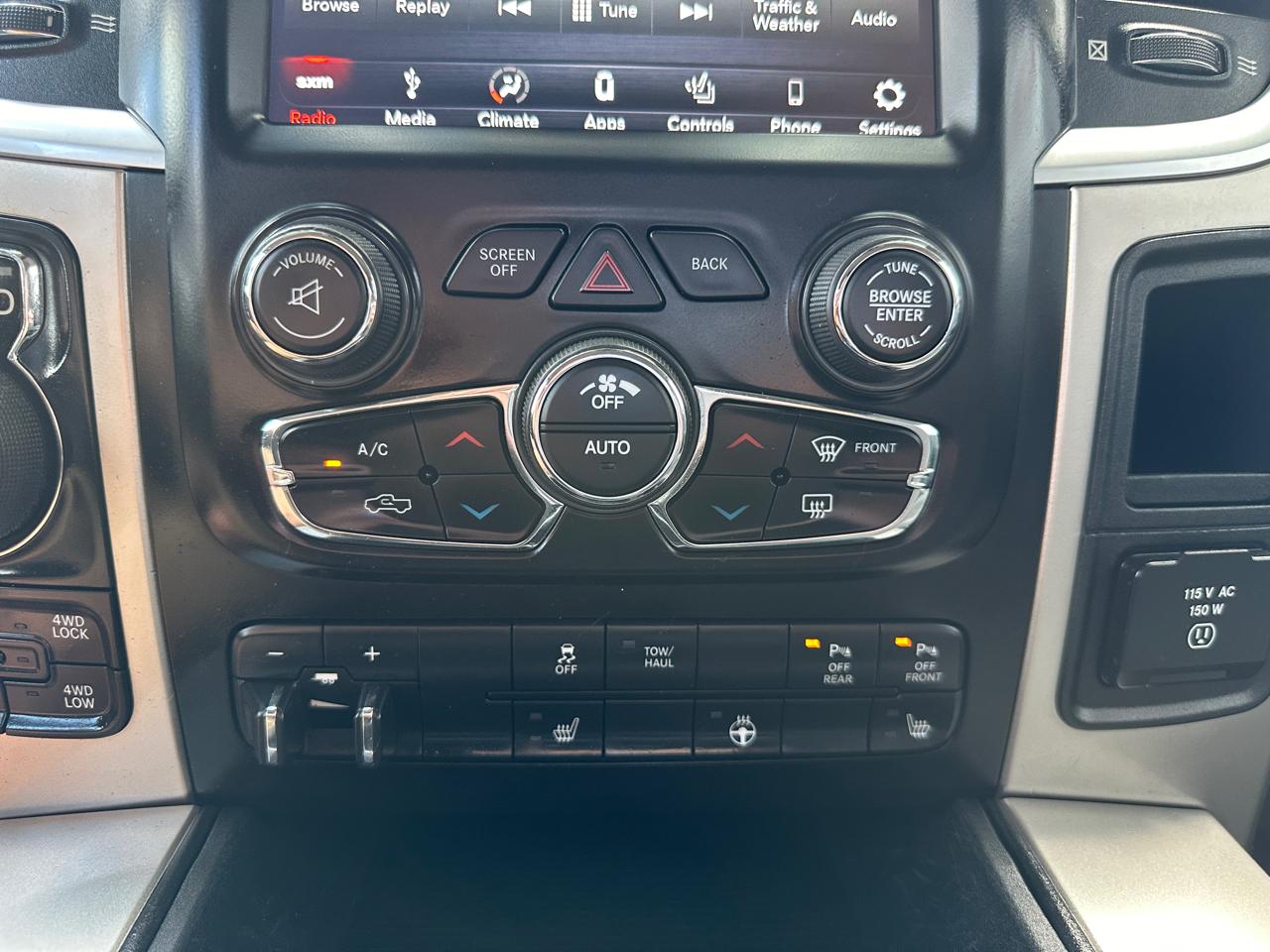 RAM 1500 Classic Big Horn 4x4 Crew Cab 5'7" Box 2019