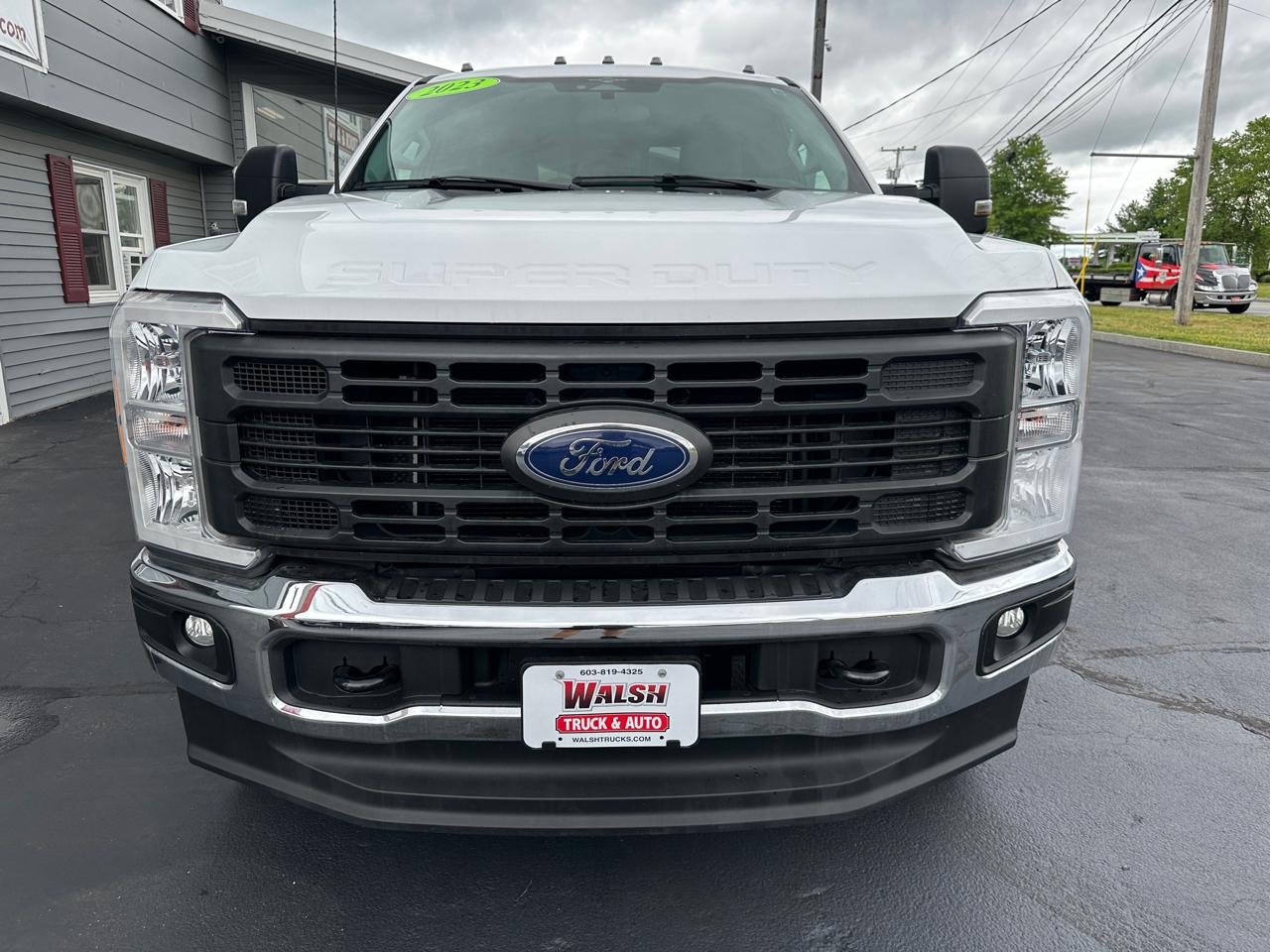 Ford F-250 SD XL SuperCab Long Bed 4WD 2023