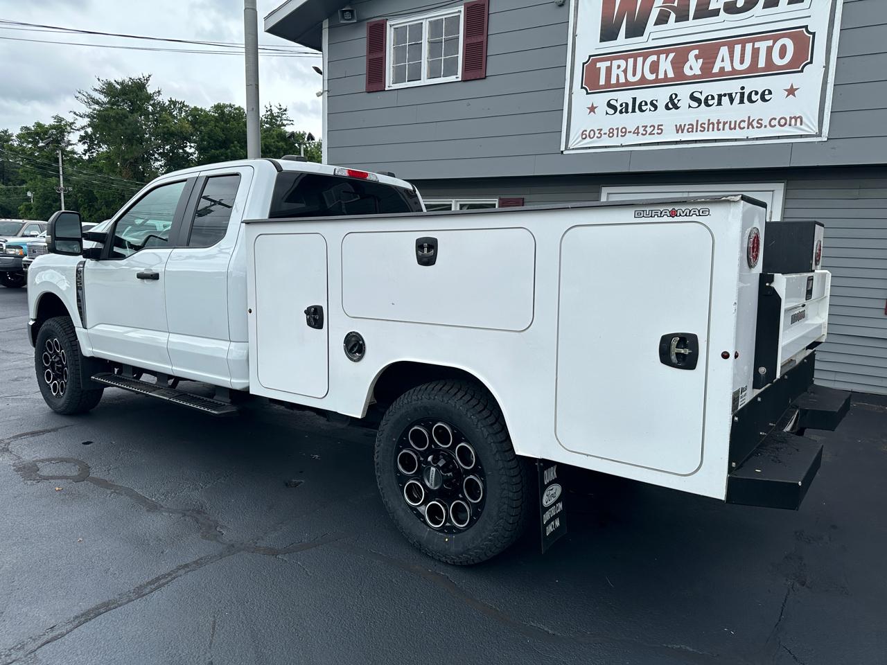 Ford F-250 SD XL SuperCab Long Bed 4WD 2023
