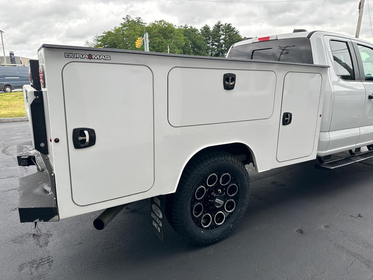 Ford F-250 SD XL SuperCab Long Bed 4WD 2023
