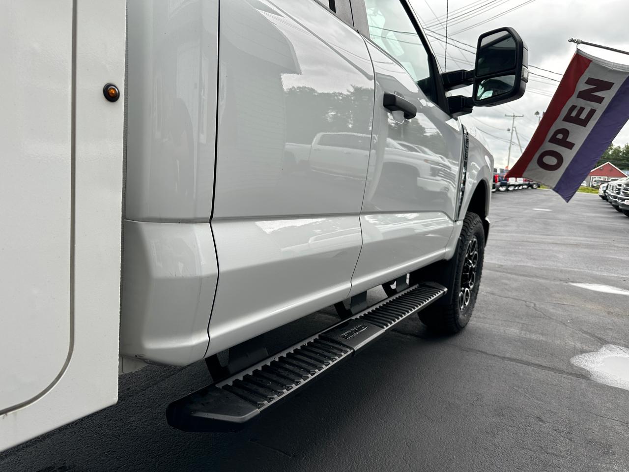 Ford F-250 SD XL SuperCab Long Bed 4WD 2023