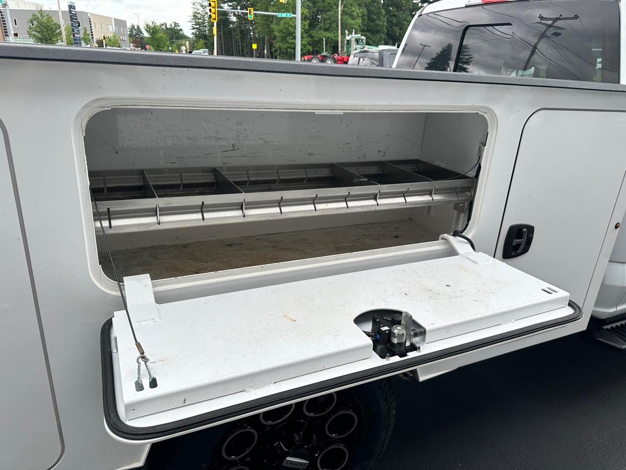 Ford F-250 SD XL SuperCab Long Bed 4WD 2023