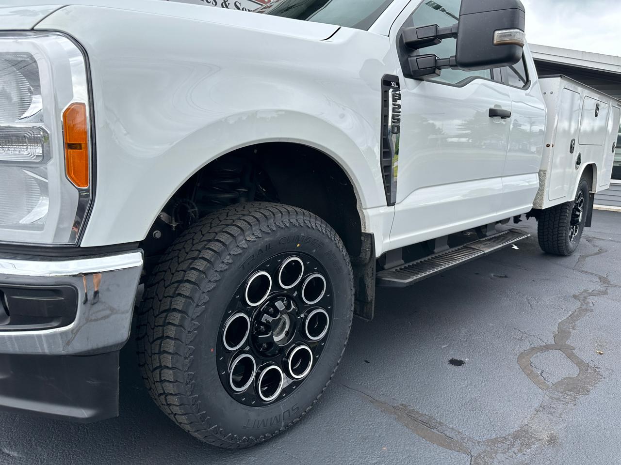 Ford F-250 SD XL SuperCab Long Bed 4WD 2023