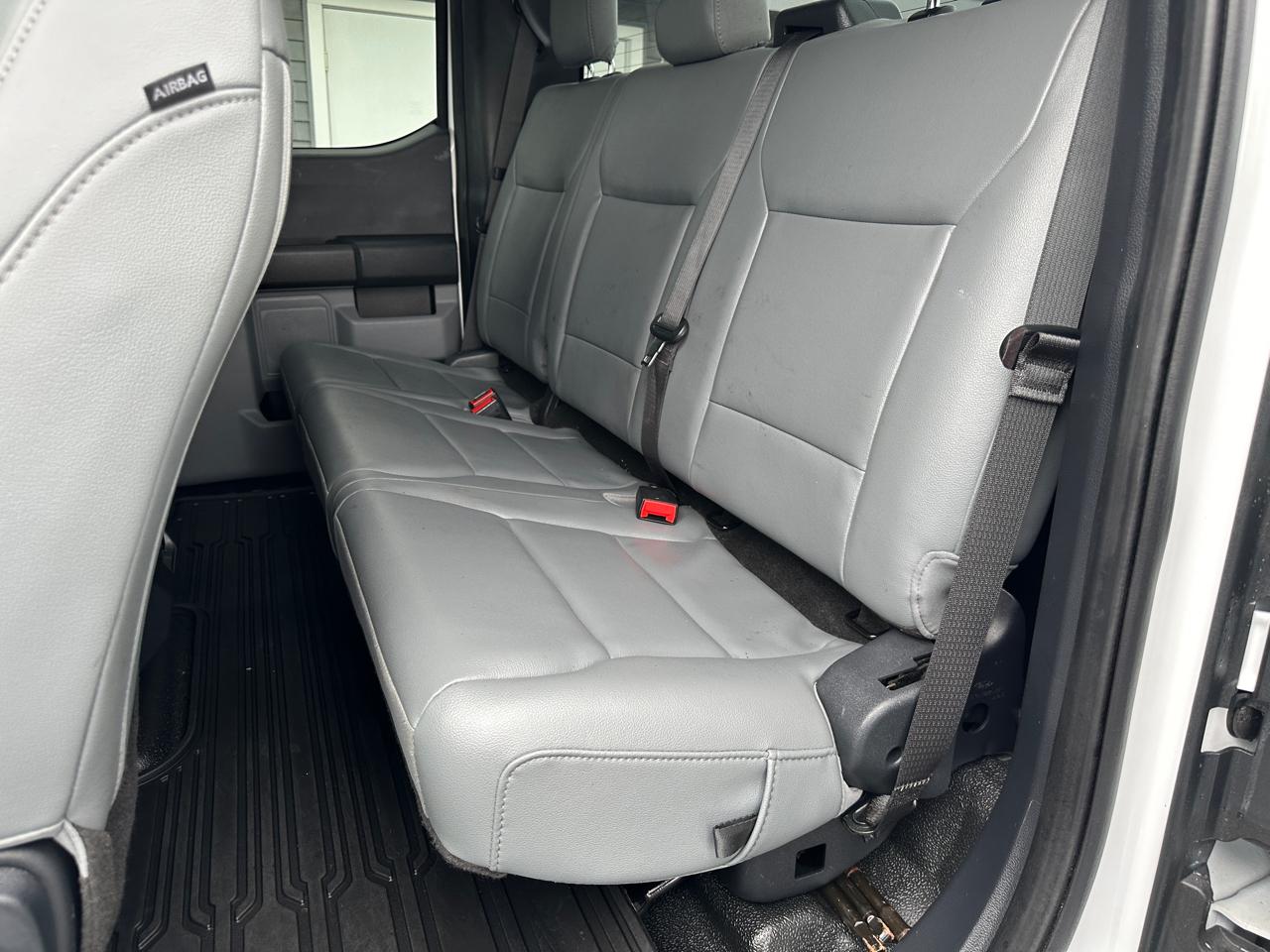 Ford F-250 SD XL SuperCab Long Bed 4WD 2023