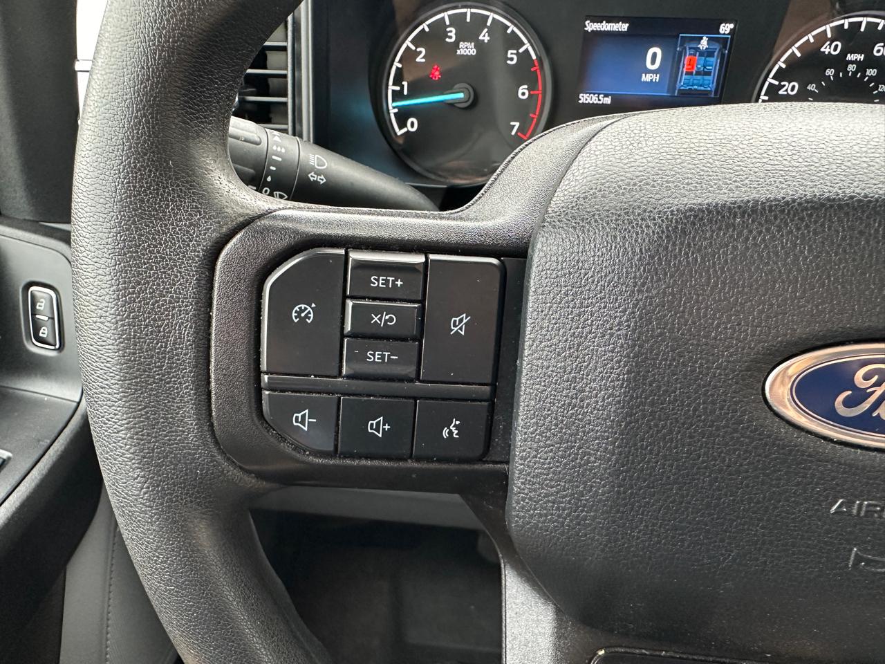 Ford F-250 SD XL SuperCab Long Bed 4WD 2023