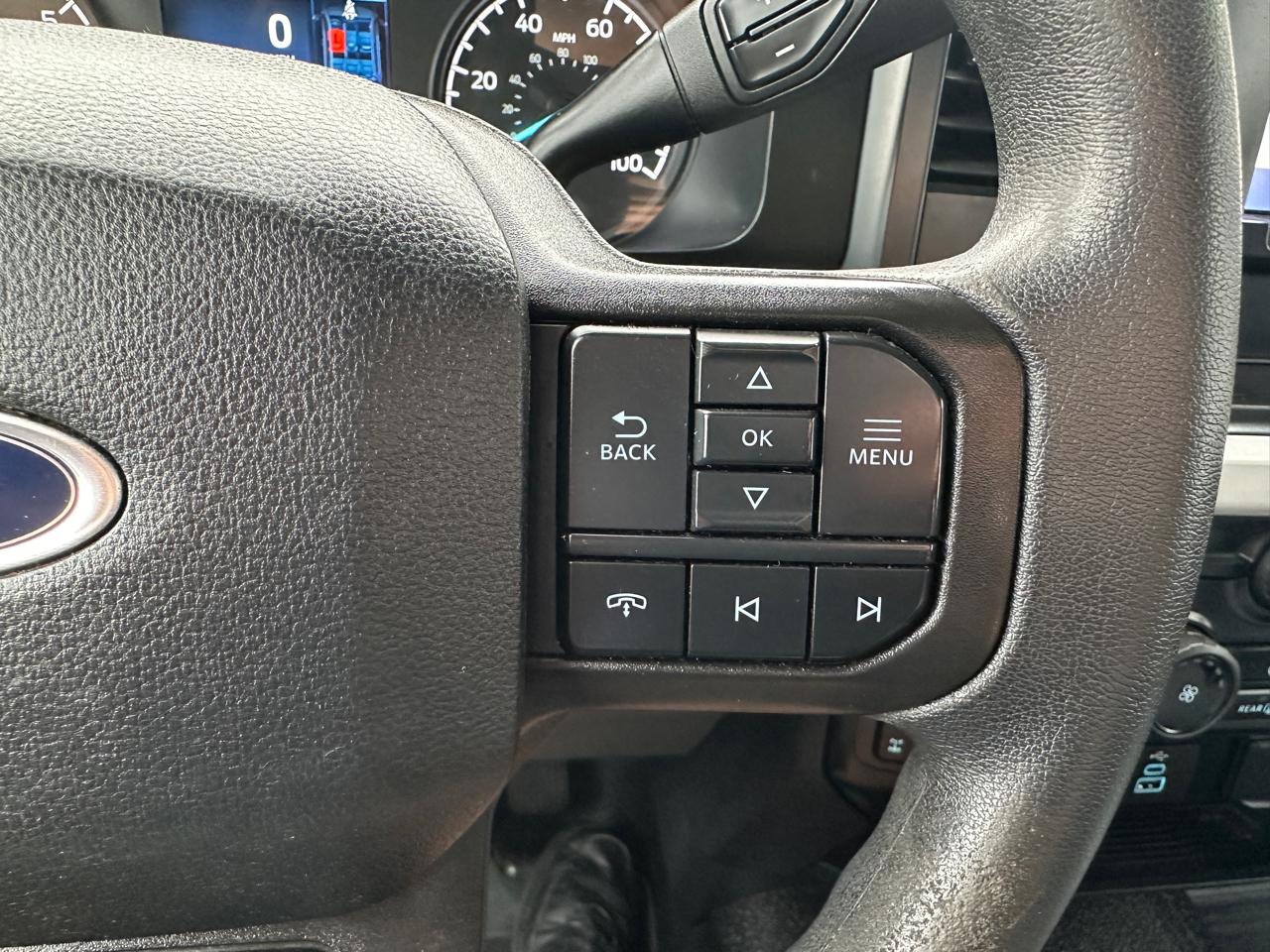 Ford F-250 SD XL SuperCab Long Bed 4WD 2023