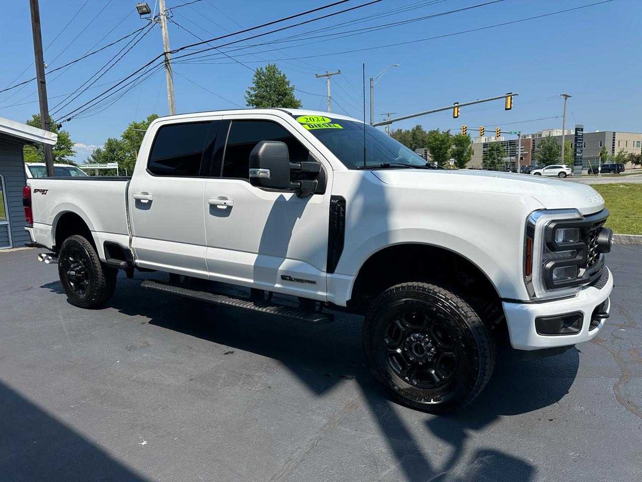 Ford F-250 SD XLT Crew Cab Short Bed 4WD 2024
