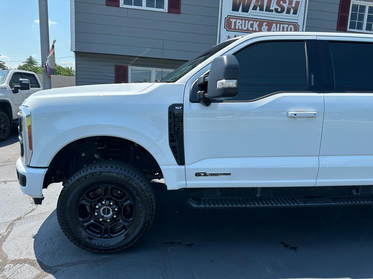 Ford F-250 SD XLT Crew Cab Short Bed 4WD 2024