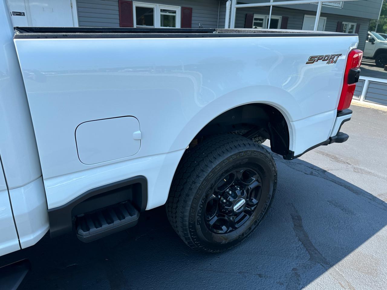 Ford F-250 SD XLT Crew Cab Short Bed 4WD 2024