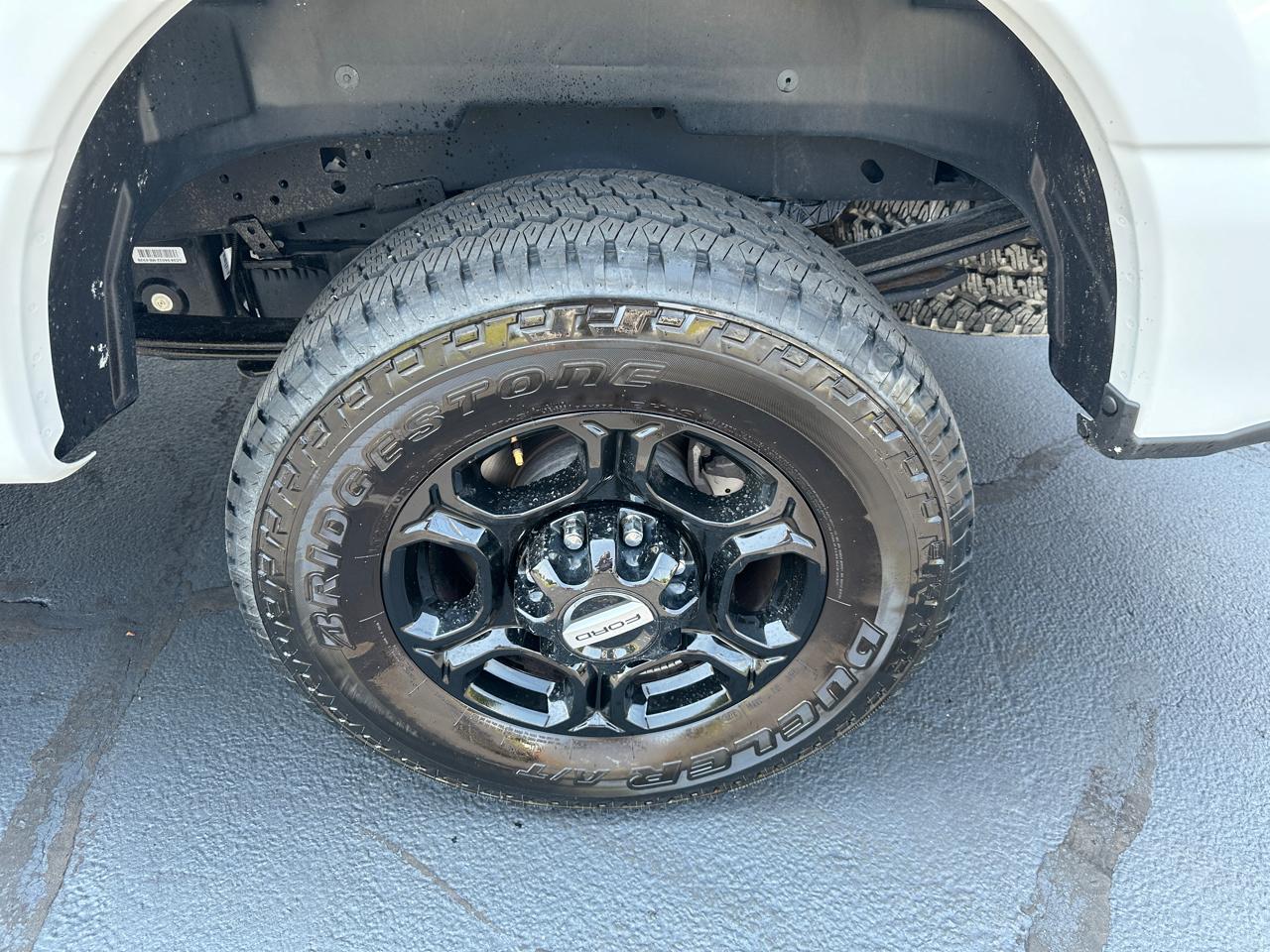 Ford F-250 SD XLT Crew Cab Short Bed 4WD 2024