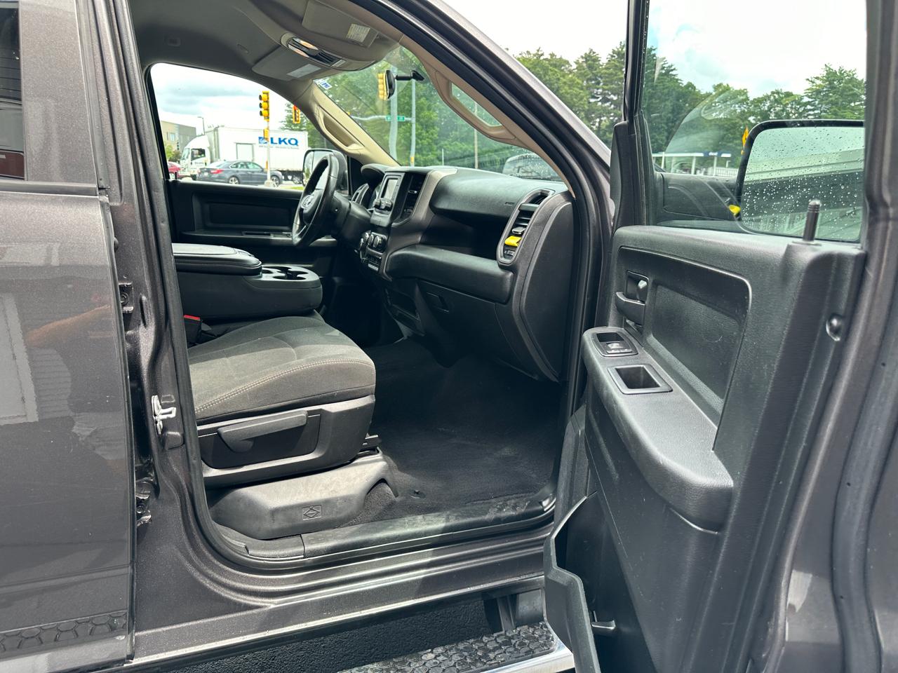 RAM 2500 Tradesman Crew Cab 4WD 2020