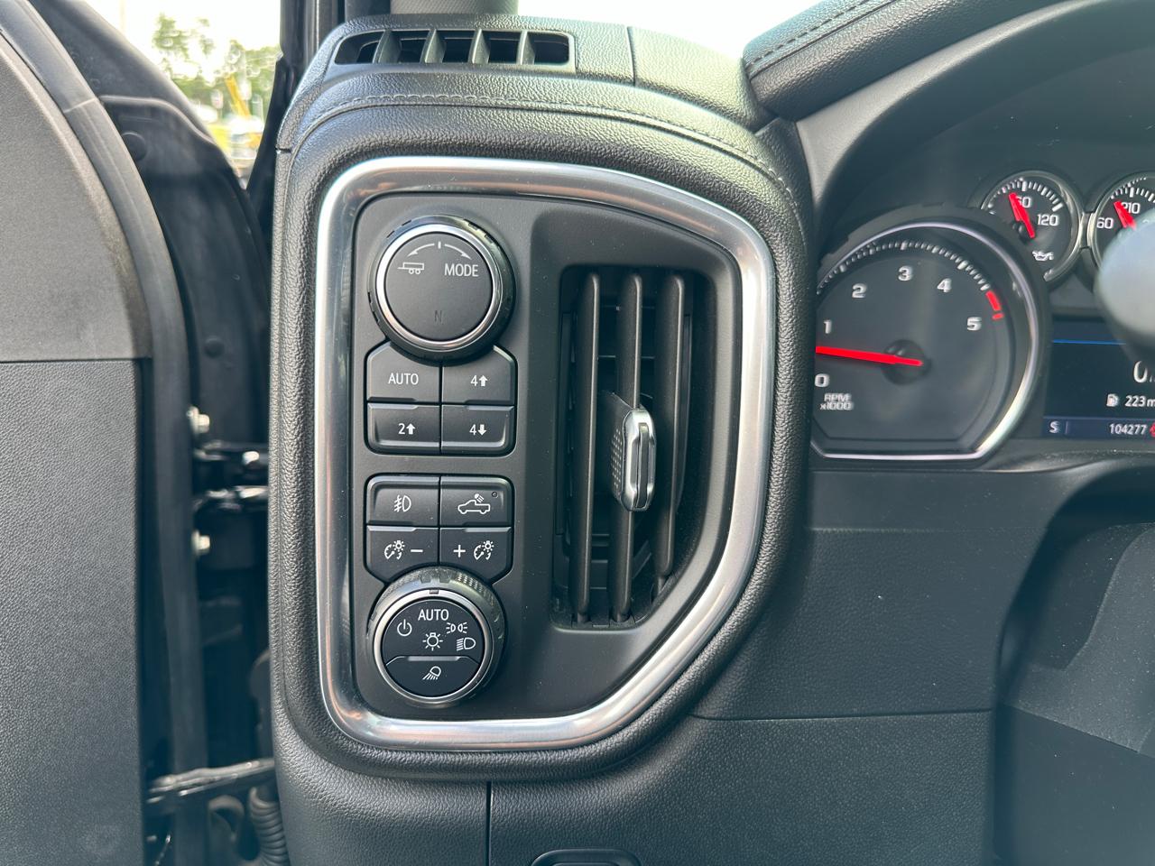 Chevrolet Silverado 2500HD LTZ Crew Cab 4WD 2020