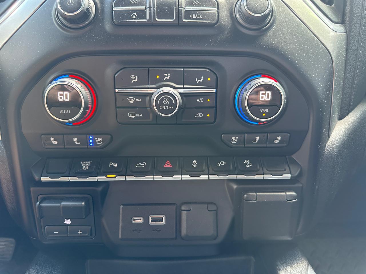 Chevrolet Silverado 2500HD LTZ Crew Cab 4WD 2020