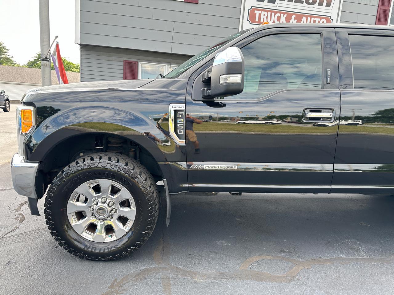Ford F-250 SD Lariat Crew Cab 4WD 2017