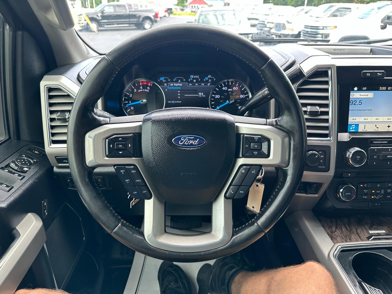 Ford F-250 SD Lariat Crew Cab 4WD 2017