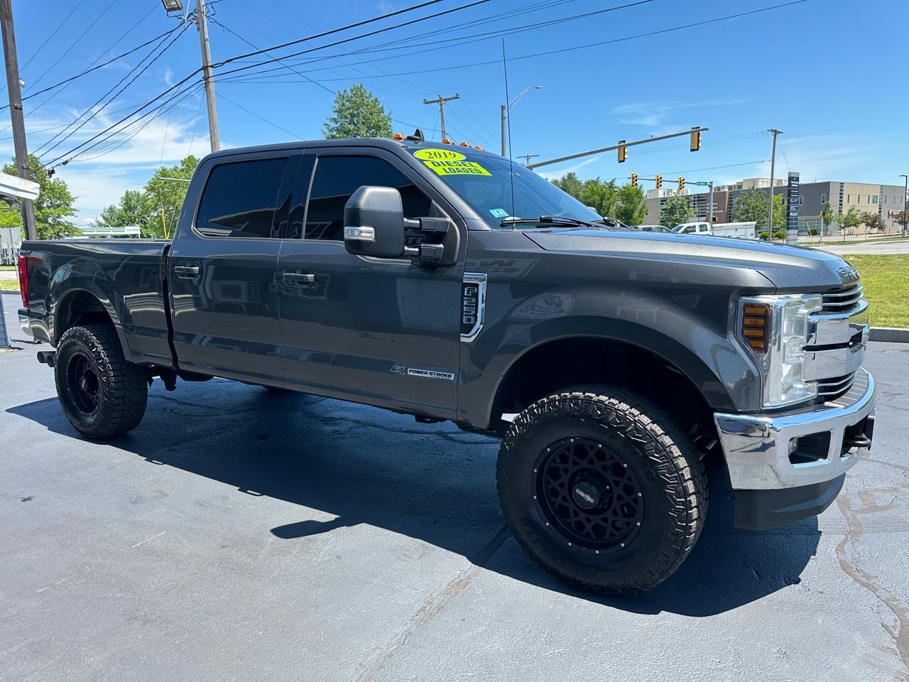 Ford F-250 SD Lariat Crew Cab 4WD 2019
