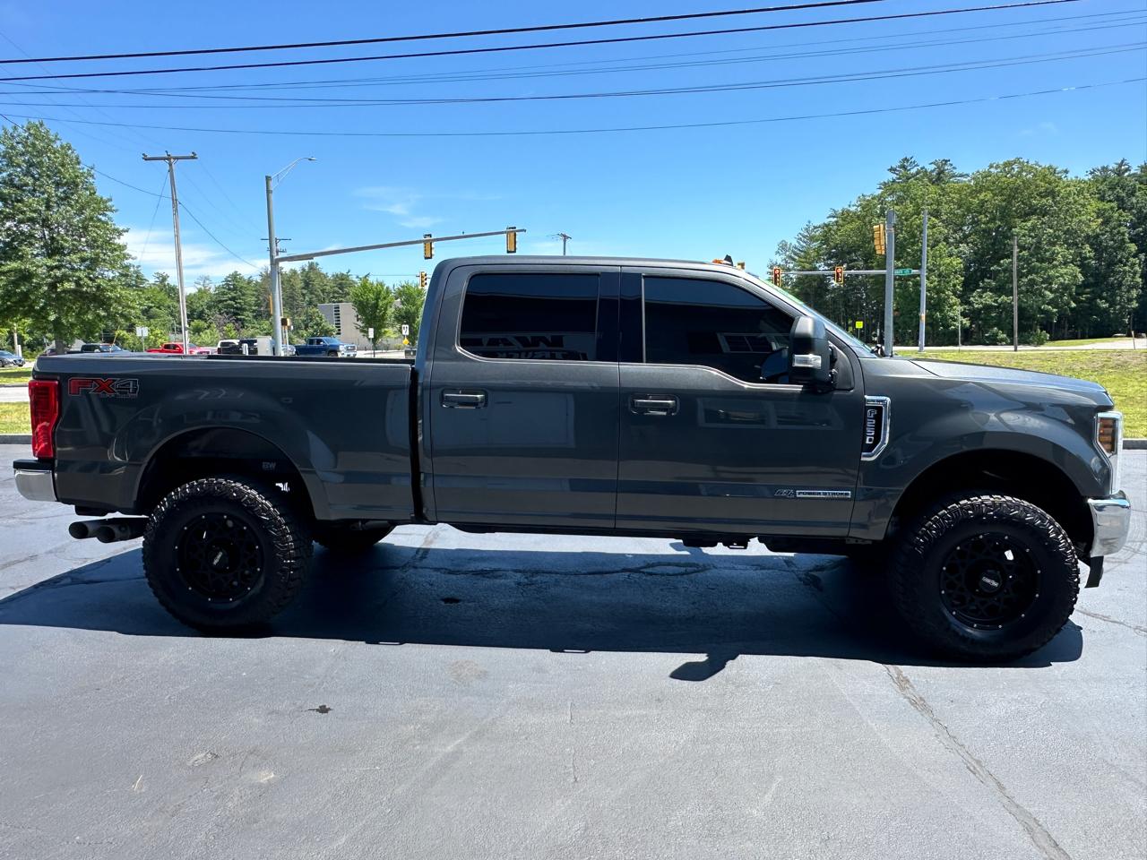 Ford F-250 SD Lariat Crew Cab 4WD 2019