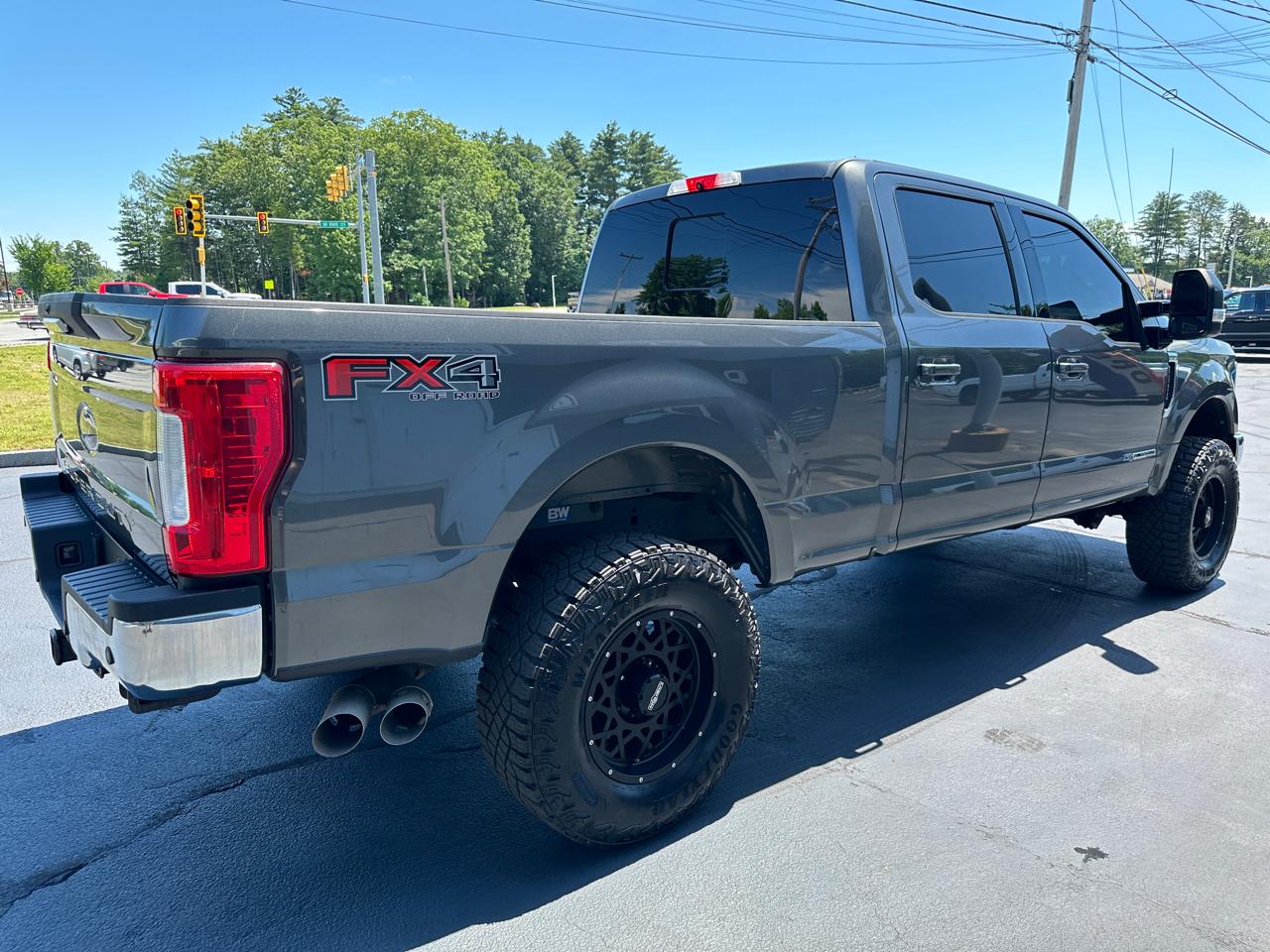 Ford F-250 SD Lariat Crew Cab 4WD 2019