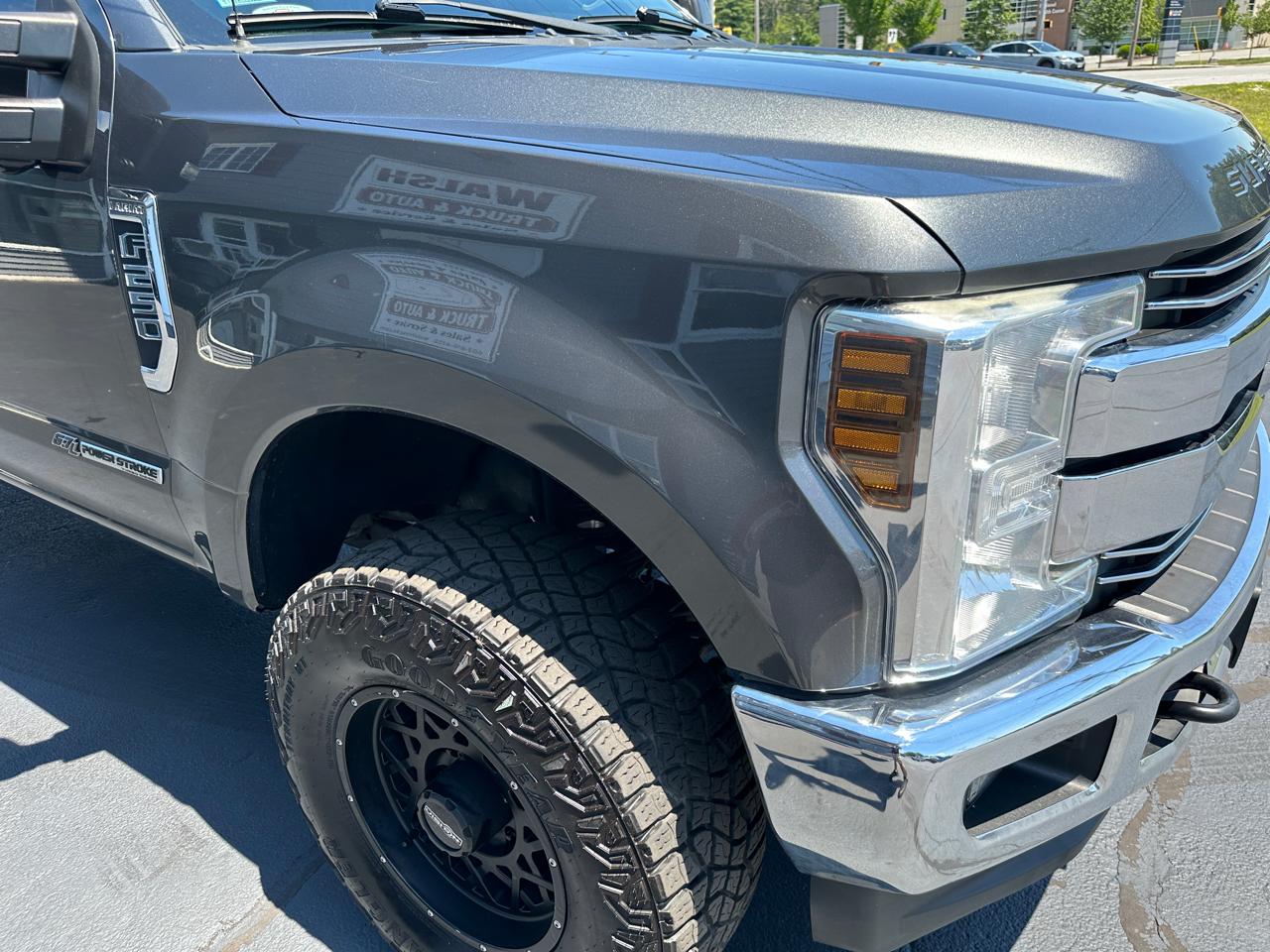Ford F-250 SD Lariat Crew Cab 4WD 2019