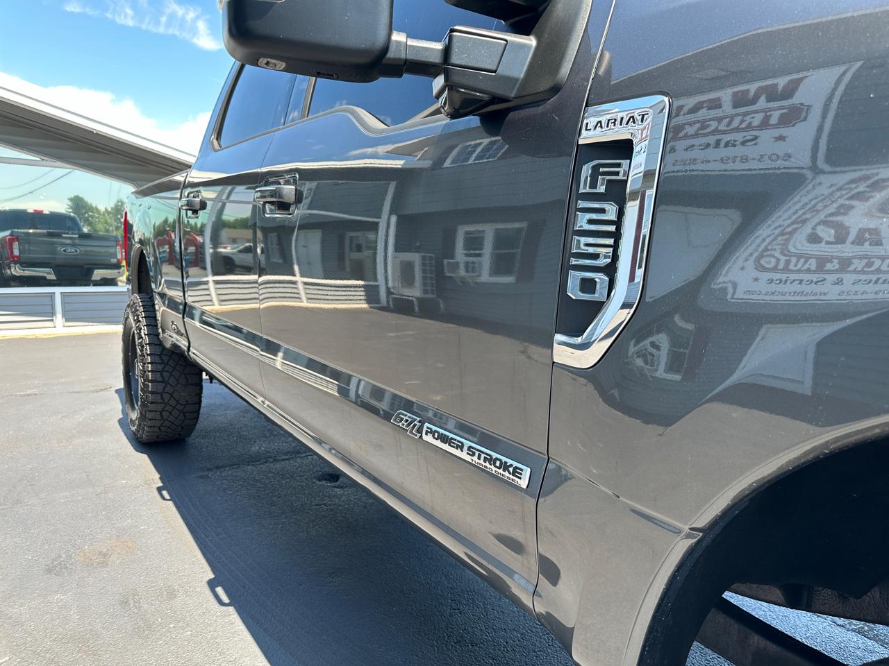 Ford F-250 SD Lariat Crew Cab 4WD 2019