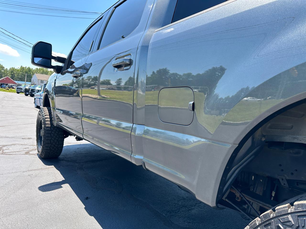 Ford F-250 SD Lariat Crew Cab 4WD 2019