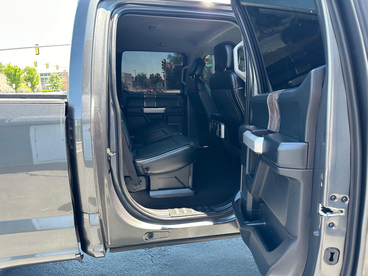 Ford F-250 SD Lariat Crew Cab 4WD 2019