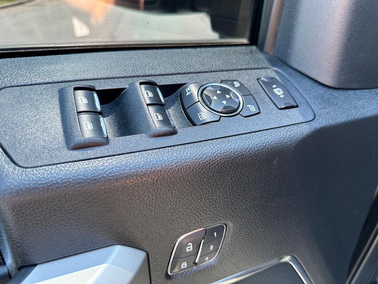 Ford F-250 SD Lariat Crew Cab 4WD 2019