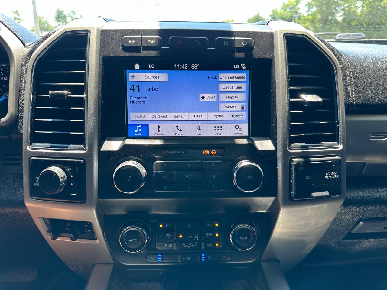 Ford F-250 SD Lariat Crew Cab 4WD 2019