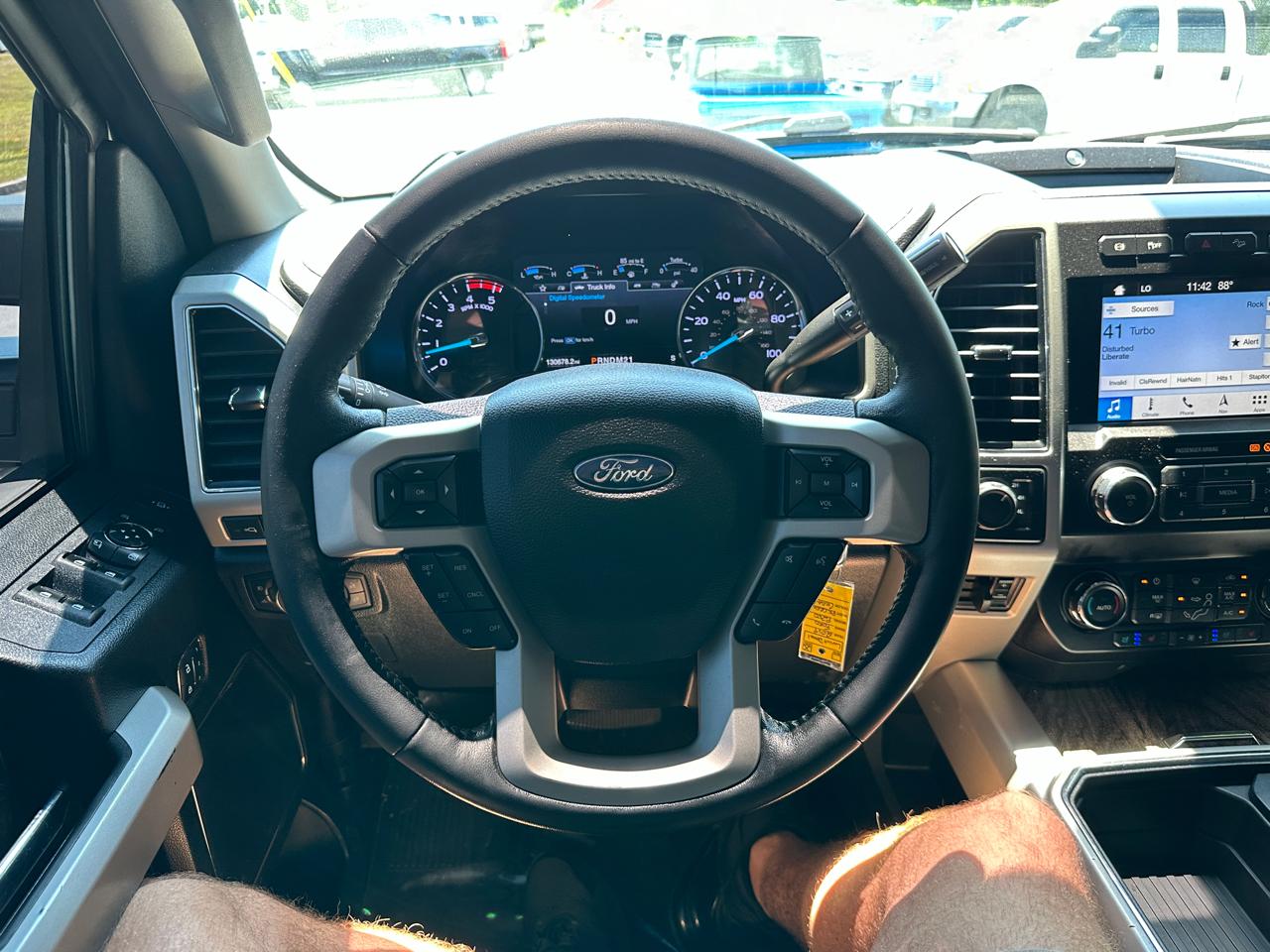 Ford F-250 SD Lariat Crew Cab 4WD 2019