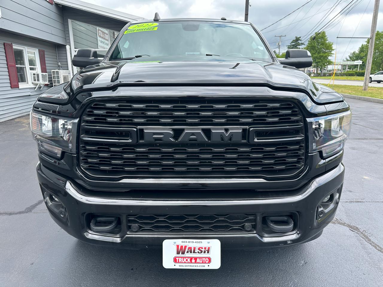 RAM 2500 Big Horn 4x4 Crew Cab 8' Box 2022