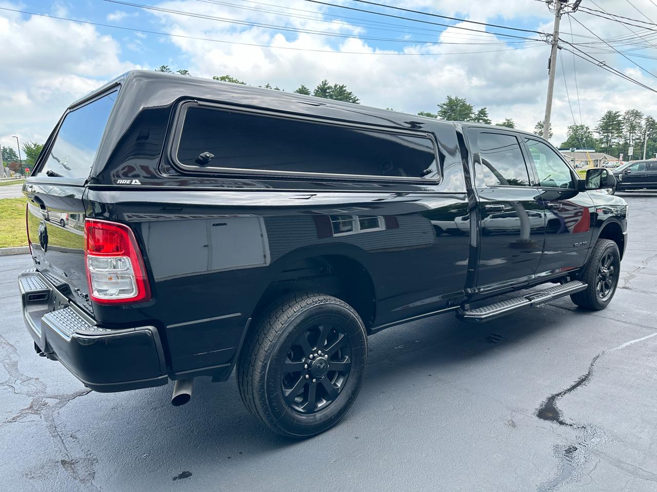 RAM 2500 Big Horn 4x4 Crew Cab 8' Box 2022