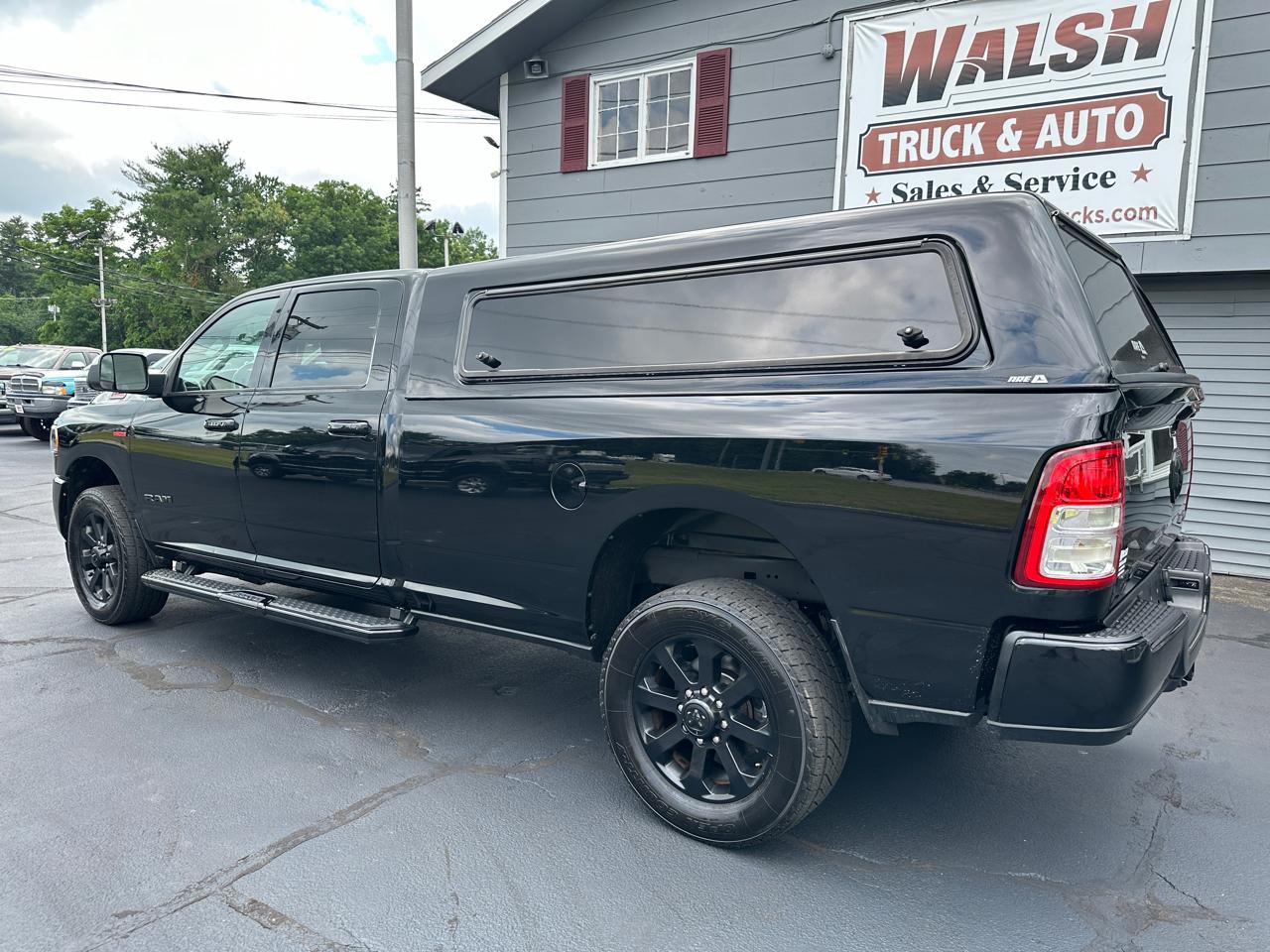 RAM 2500 Big Horn 4x4 Crew Cab 8' Box 2022