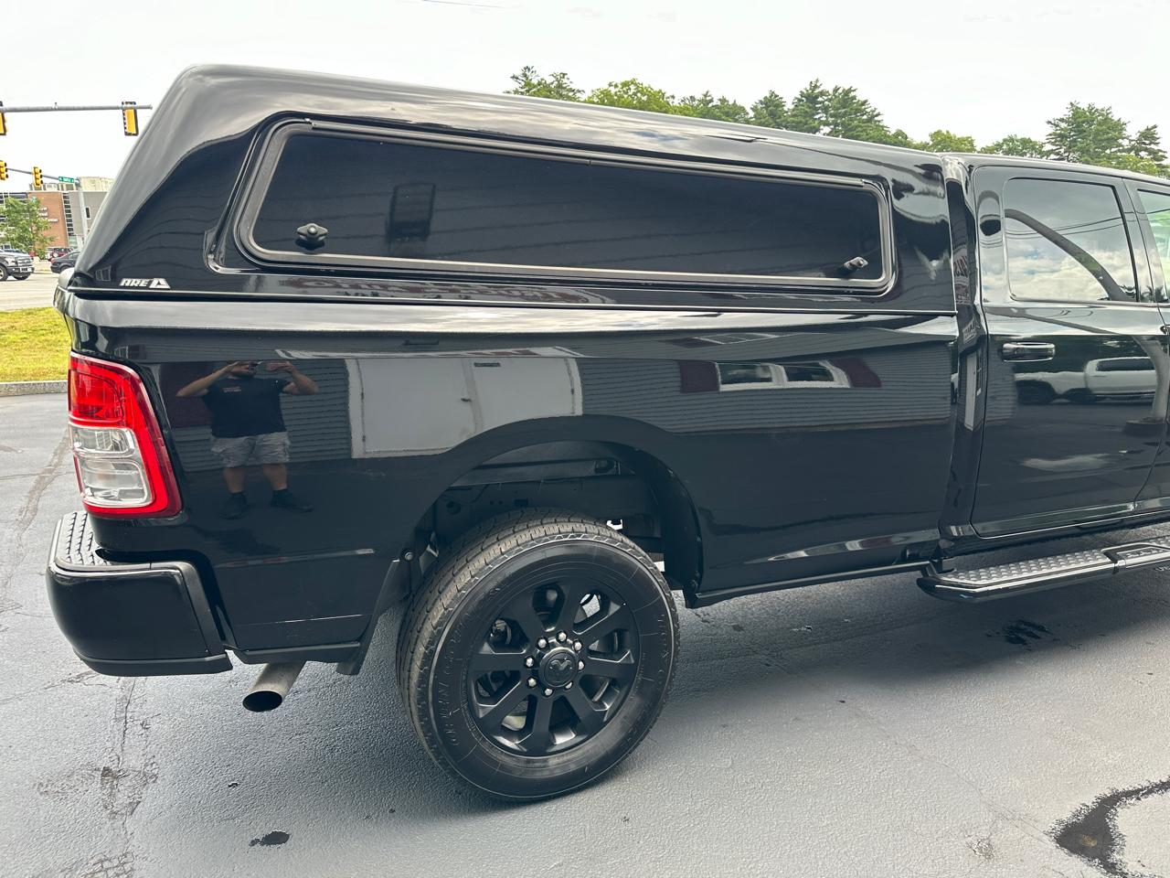 RAM 2500 Big Horn 4x4 Crew Cab 8' Box 2022
