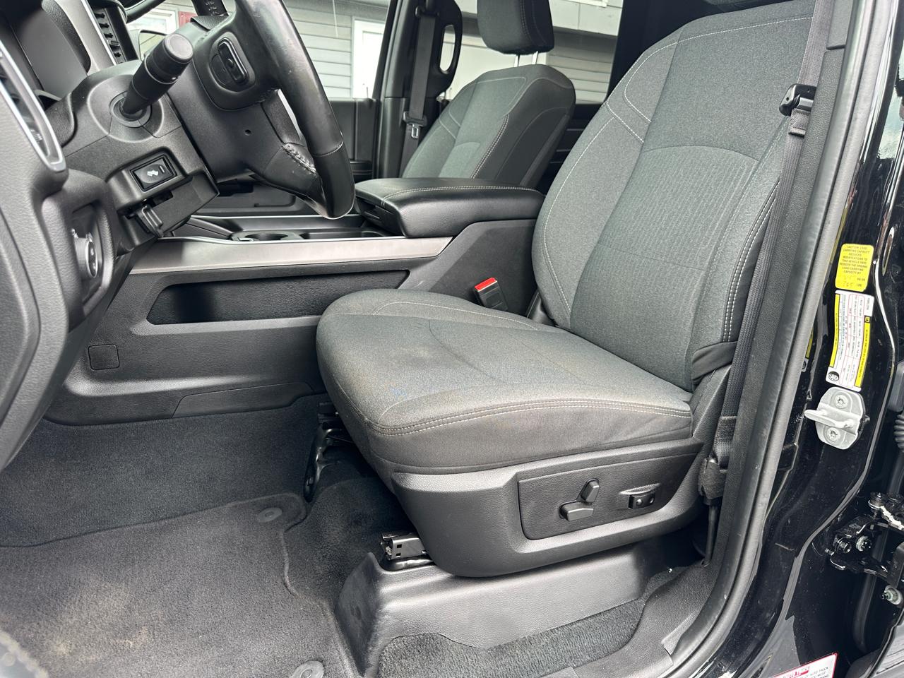 RAM 2500 Big Horn 4x4 Crew Cab 8' Box 2022