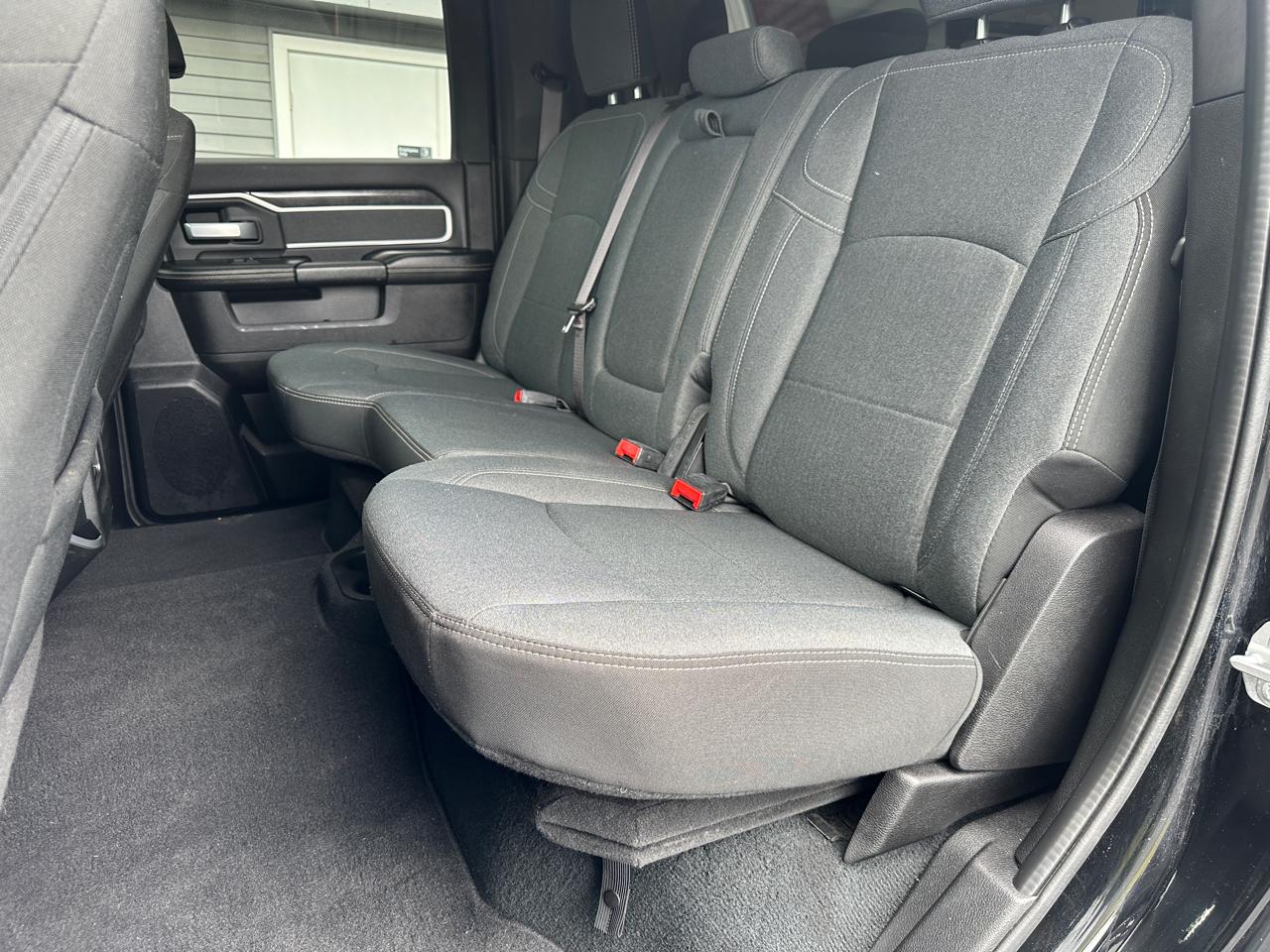 RAM 2500 Big Horn 4x4 Crew Cab 8' Box 2022