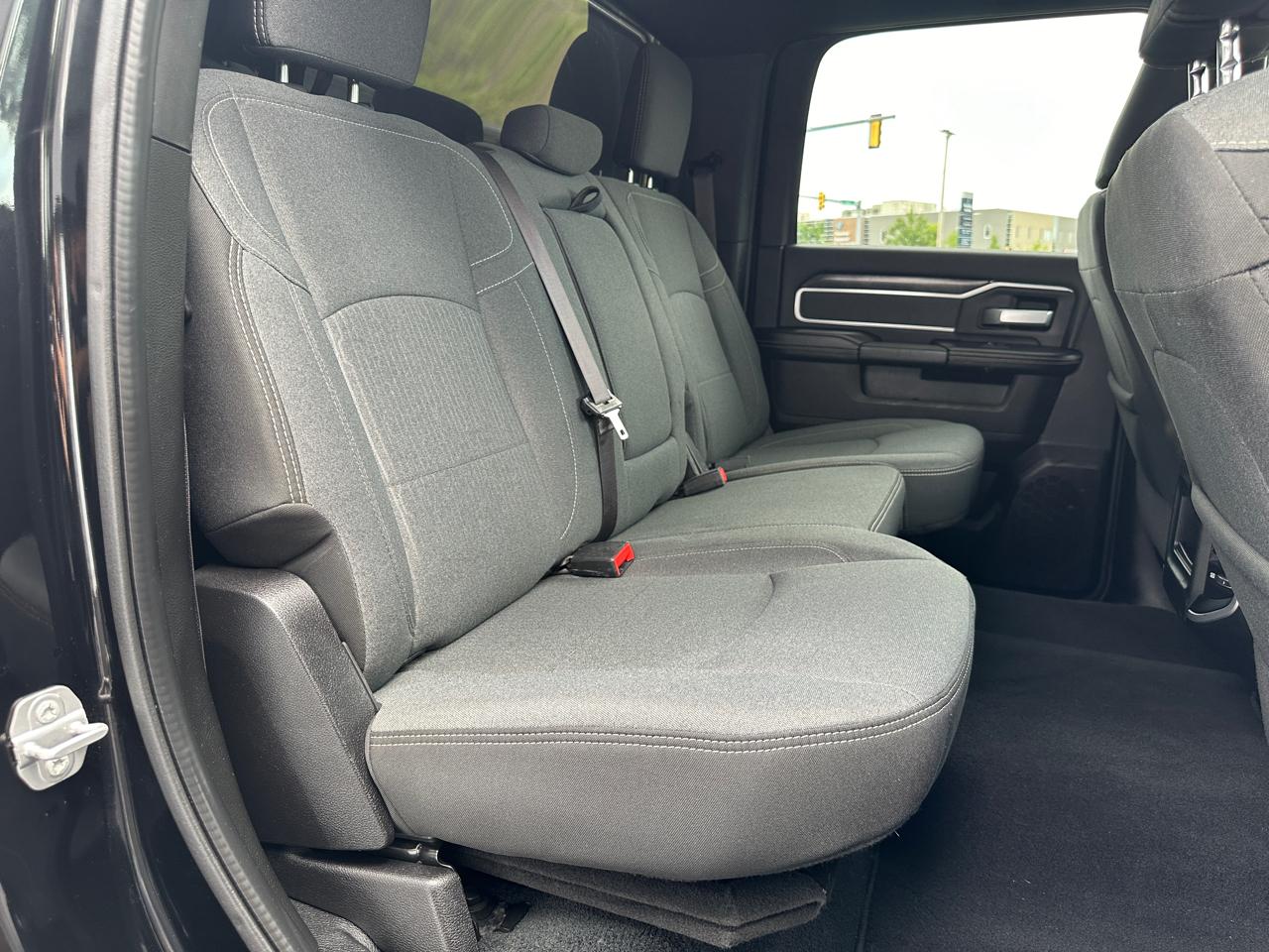 RAM 2500 Big Horn 4x4 Crew Cab 8' Box 2022