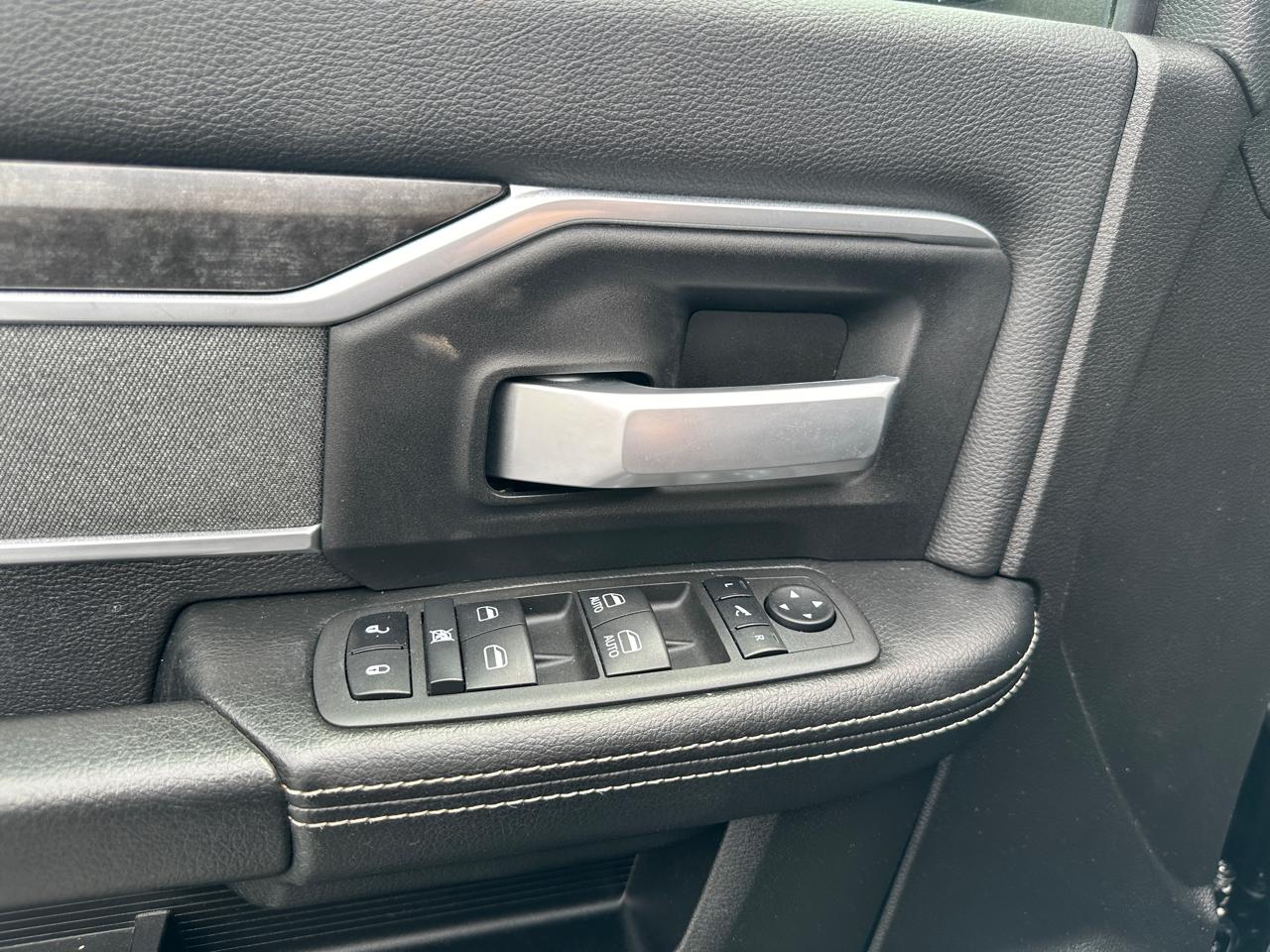 RAM 2500 Big Horn 4x4 Crew Cab 8' Box 2022