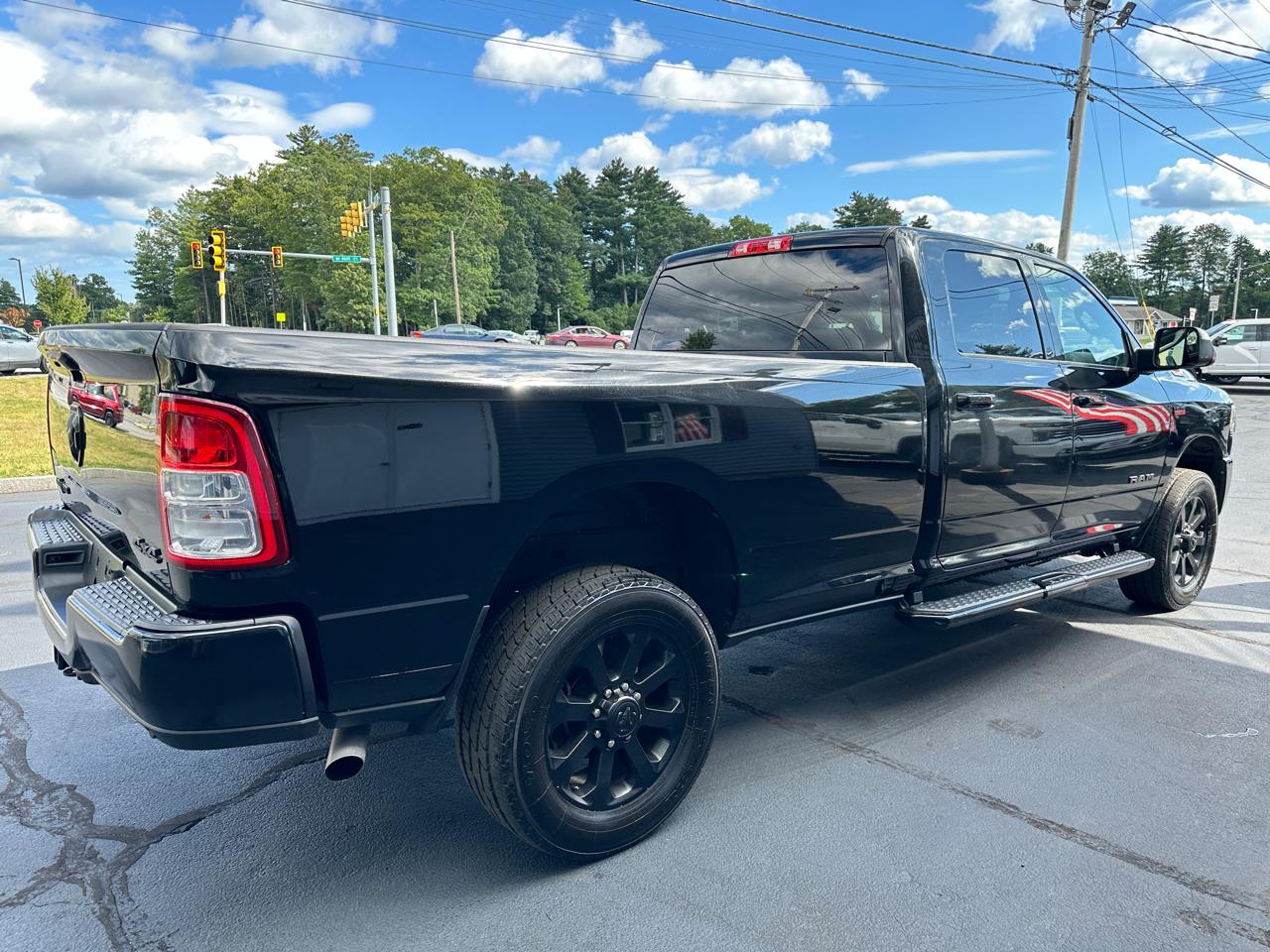 RAM 2500 Big Horn 4x4 Crew Cab 8' Box 2022