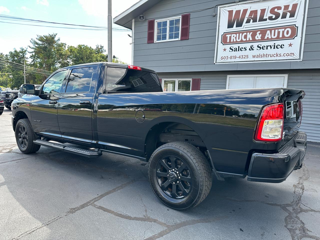 RAM 2500 Big Horn 4x4 Crew Cab 8' Box 2022