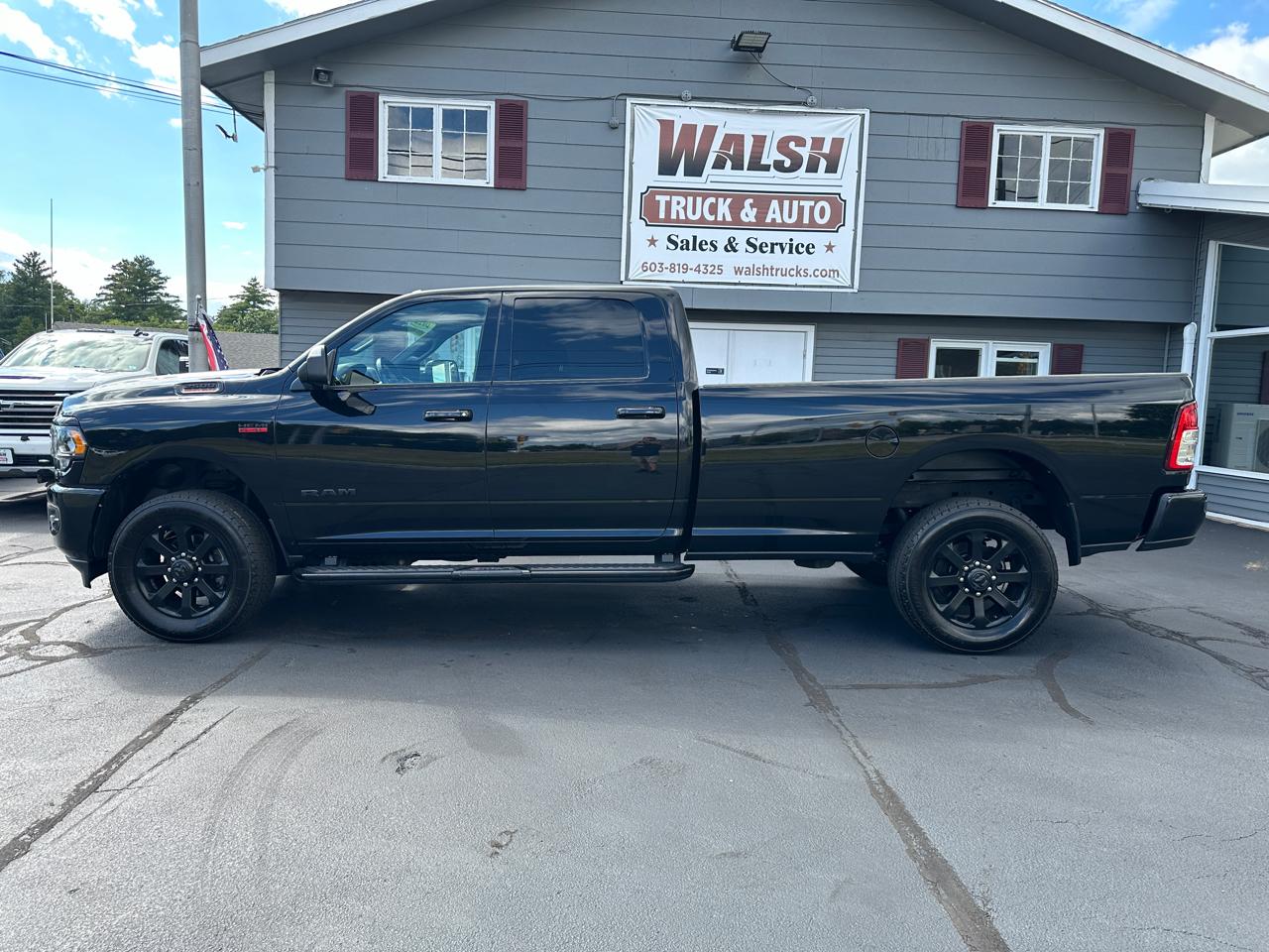 RAM 2500 Big Horn 4x4 Crew Cab 8' Box 2022